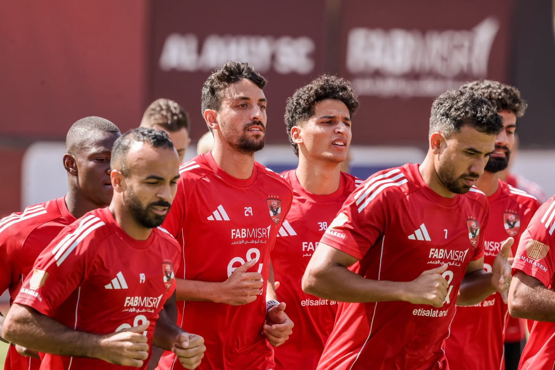 مران الاهلي| الفريق يواصل تدريباته استعدادًا لمباراة غزل المحلة