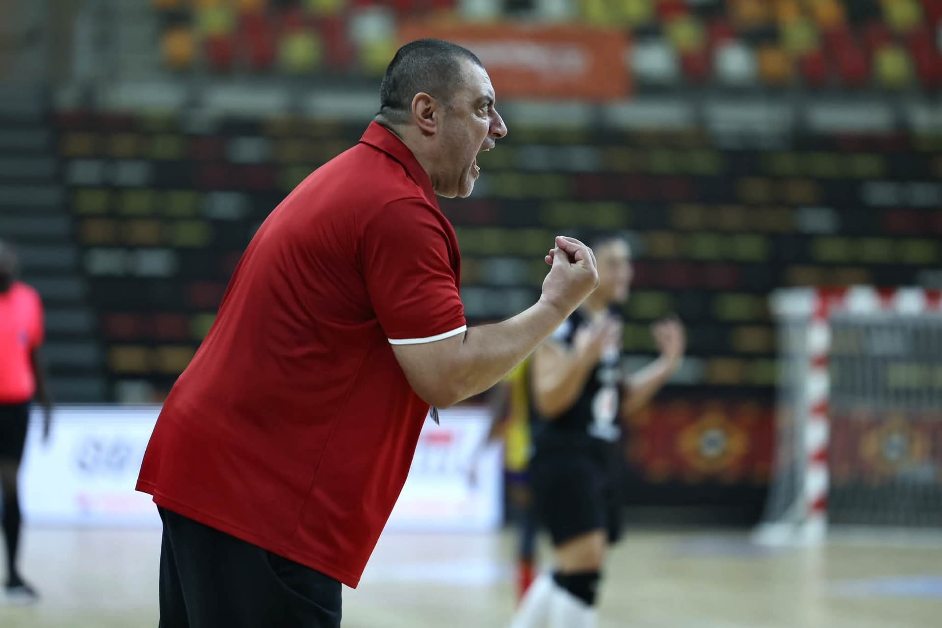محمد عادل: بطولة إفريقيا هدية إلى جماهير الأهلي