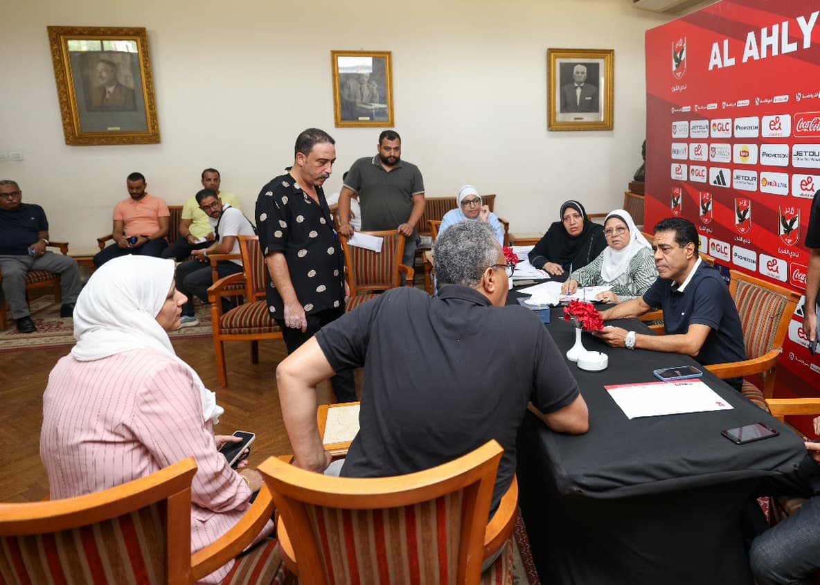 لجنة العضوية تستقبل الراغبين الجدد في الحصول على عضوية الأهلي