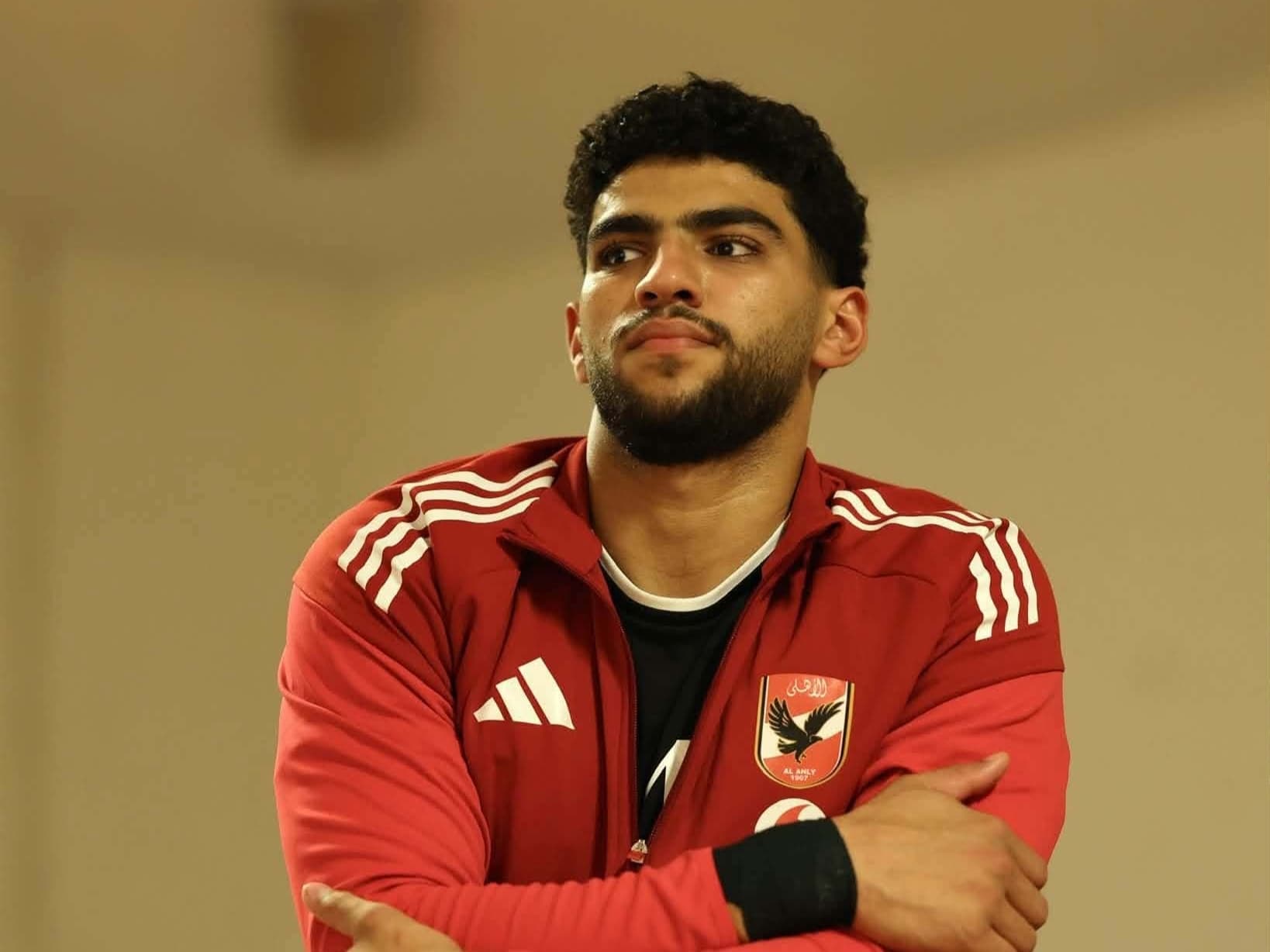 إصابة معاذ عزب لاعب اليد بارتجاج خفيف في المخ