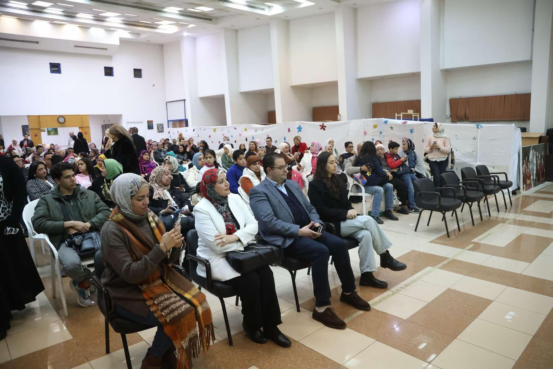 نجاح كبير لمعرض الأنشطة الفنية بفرع مدينة نصر