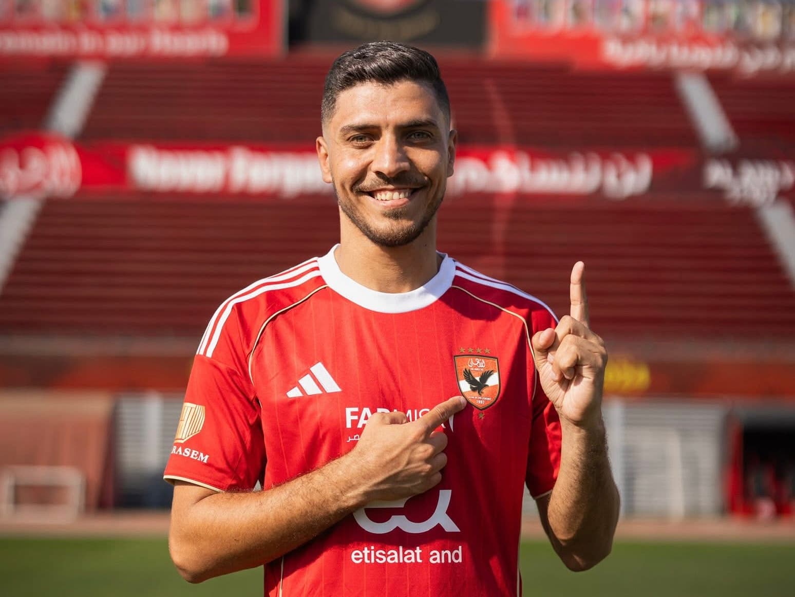محمد شريف: الأهلي اختياري الأول دائمًا.. وأتمنى الفوز بكل البطولات