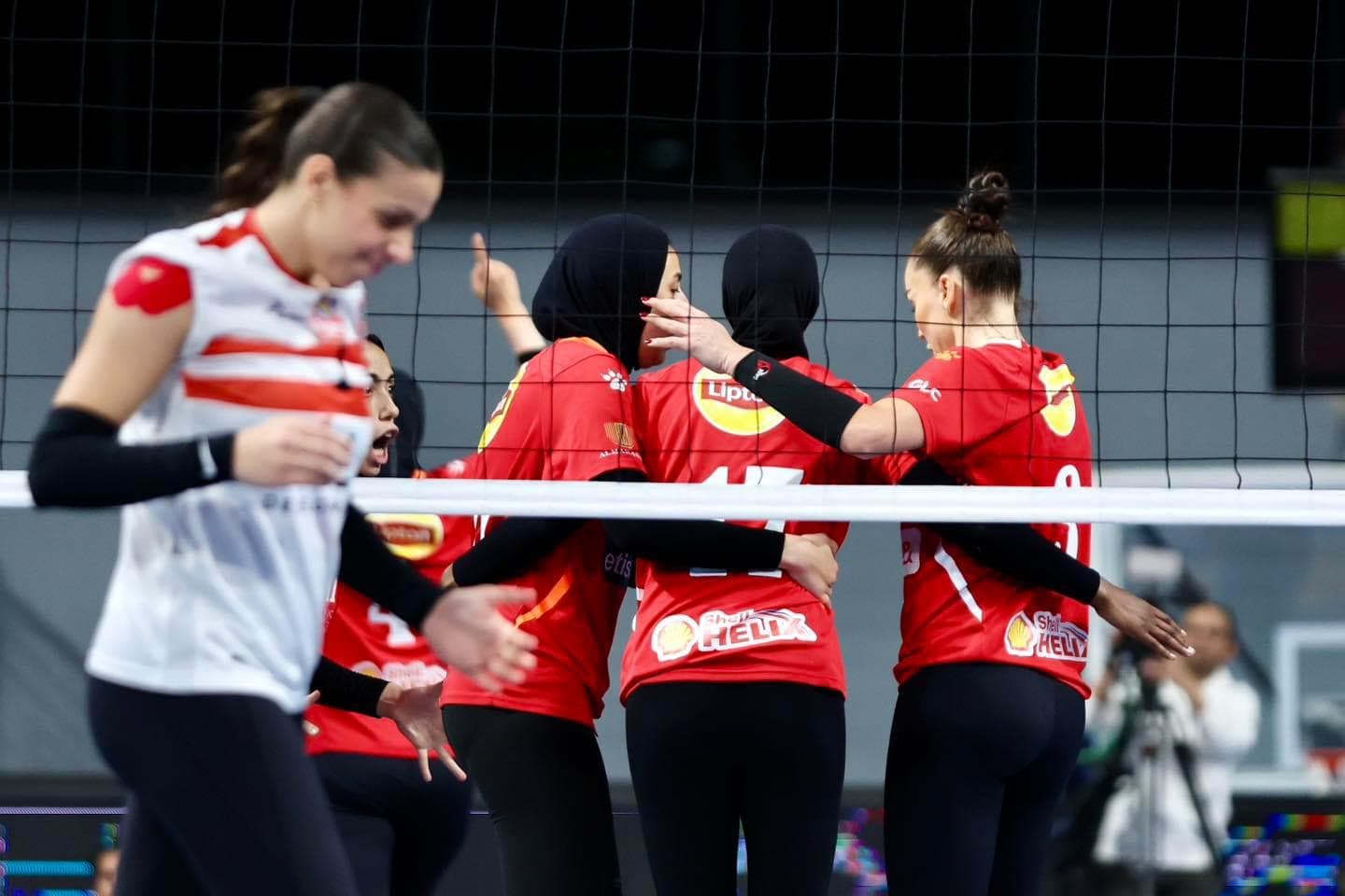 L'équipe féminine de volleyball bat Zamalek et remporte le championnat local