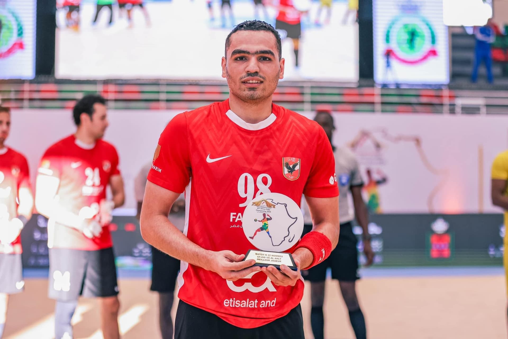كاستيلو أفضل لاعب في مباراة «رجال يد الأهلي» مع سي إف جي الكونغولي