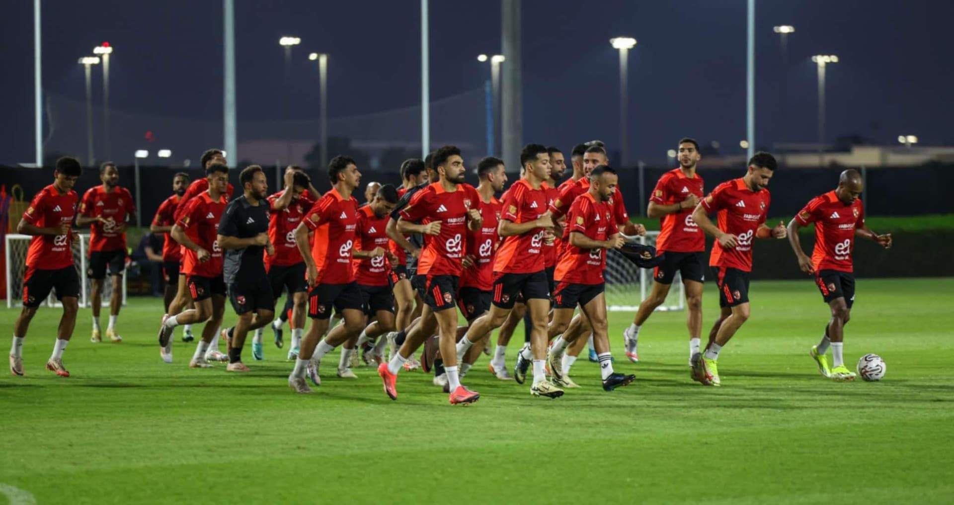 السوبر المصري| الأهلي ينهي مرانه الأول بالإمارات