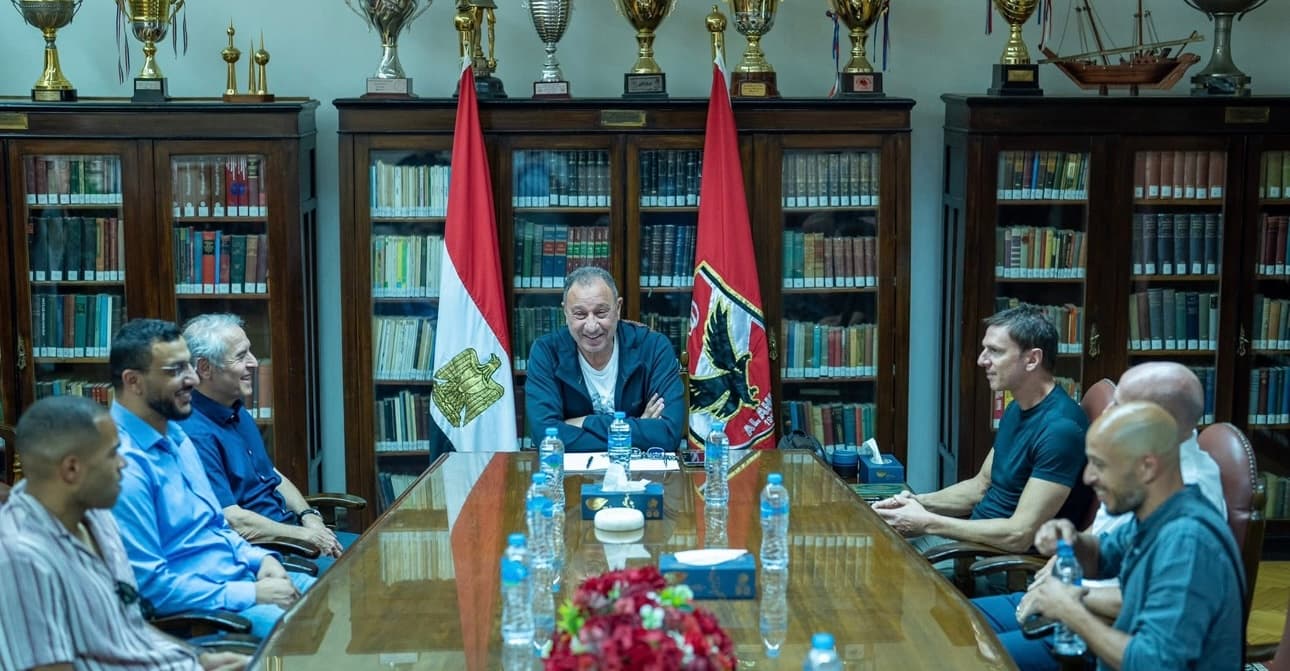 الخطيب يؤكد لـ«كولر» وجهازه المعاون أن الأهلي ممتن لما قدموه.. وسيظل بيتهم الثاني