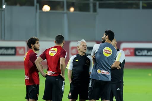 Koller tient  une réunion avec les internationaux